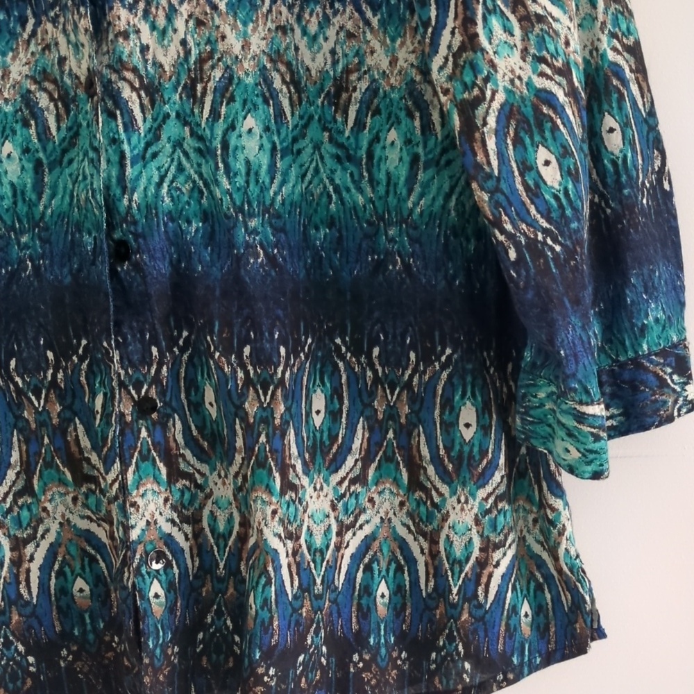 Chico' s Blue& Teal Patterned Button Down Blouse 3/4 Sleeves Sz XL - Picture 3 of 5